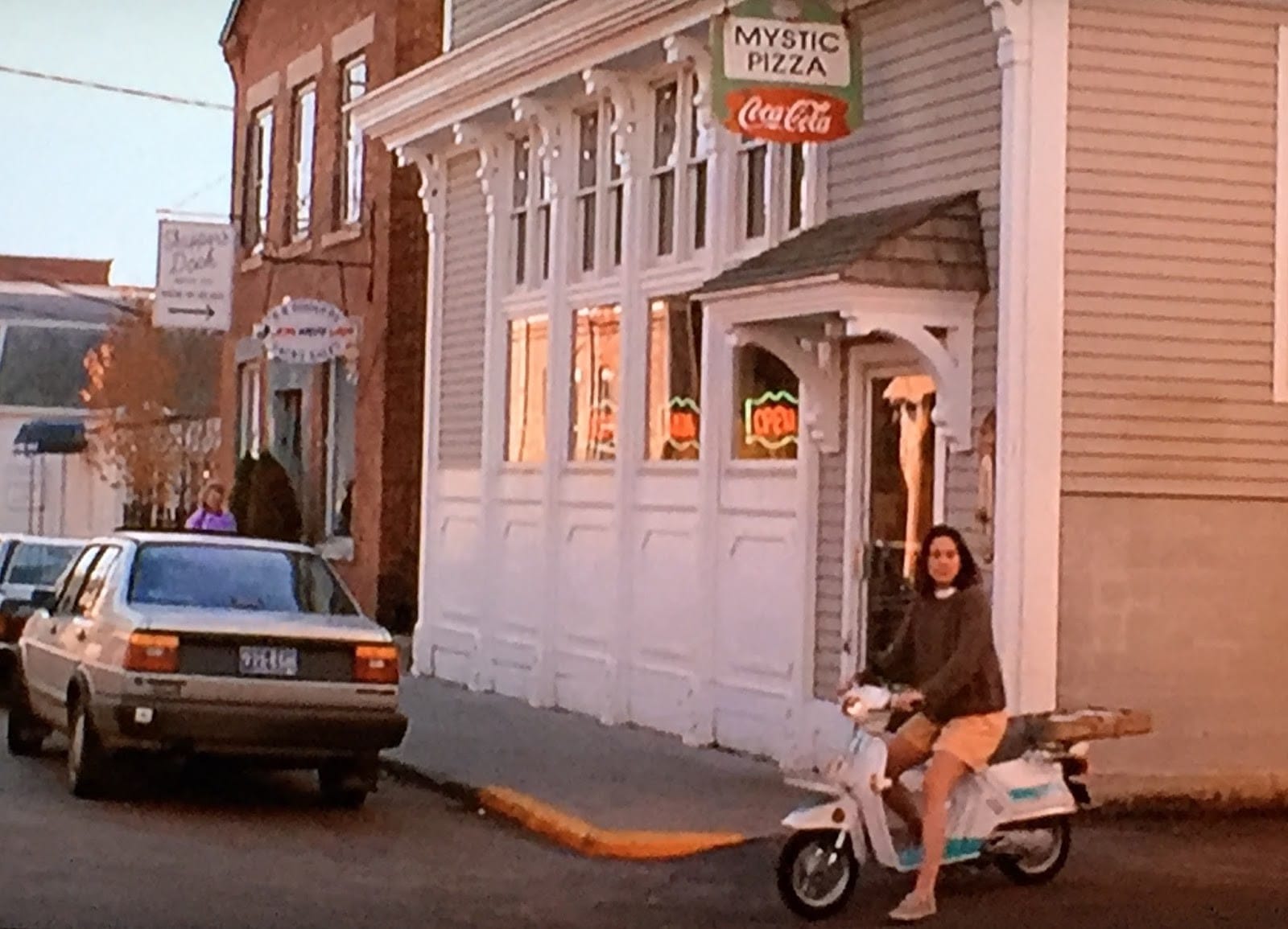 mystic pizza (1988) movie night dinner