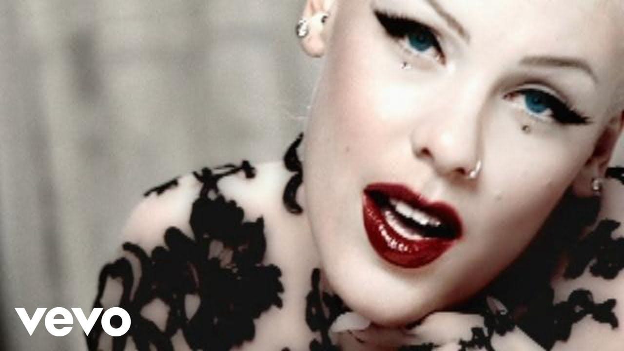 U + Ur Hand (P!nk)