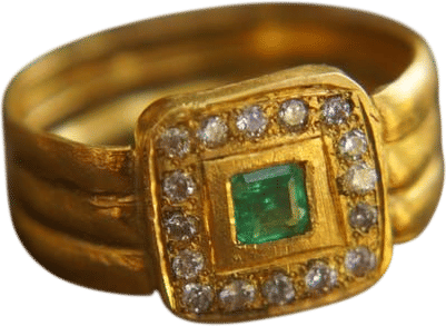 24K Gold Emerald Diamond Ring