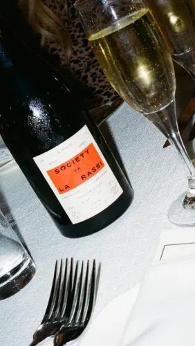 Neue Brut — Sparkling Non-Alcoholic Chardonnay