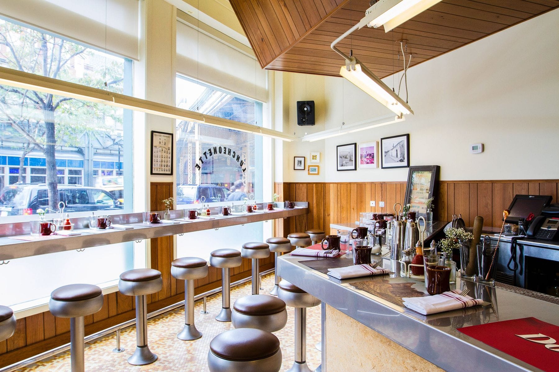 Dove’s Luncheonette