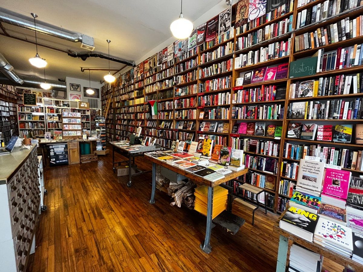 Pilsen community books