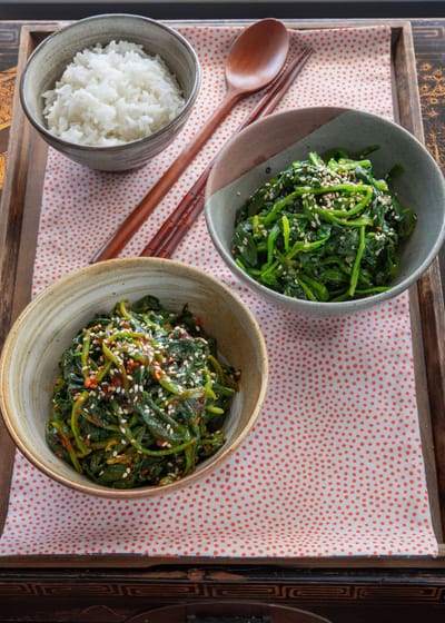 Korean Spinach Side Dish (Sigeumchi Namul) Recipe