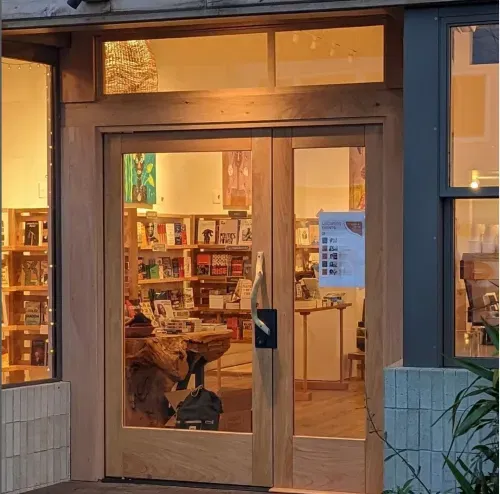 Black Bird Bookstore & Cafe