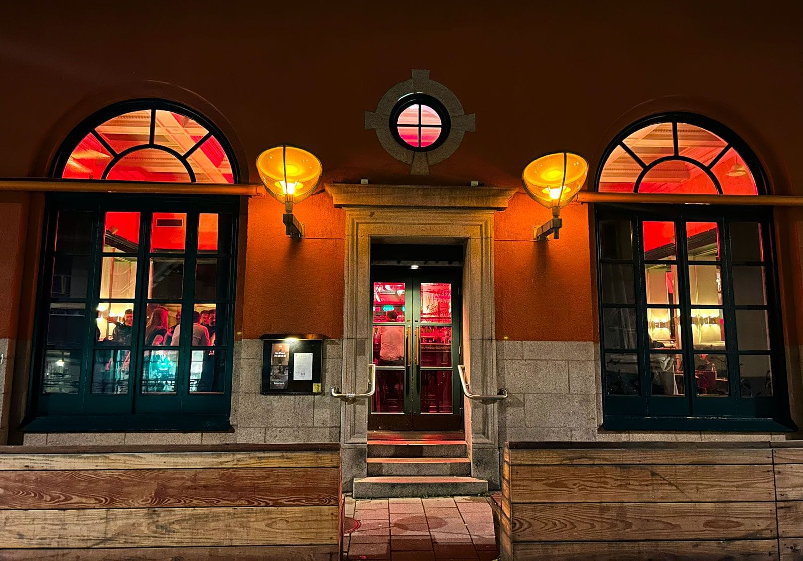 Brogatan – Trivsel, mat & bar -