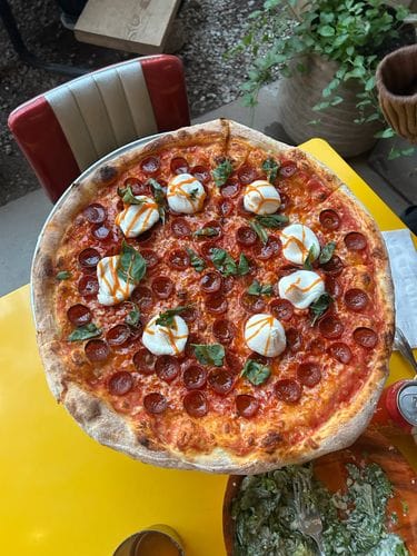 Pizza Lobo