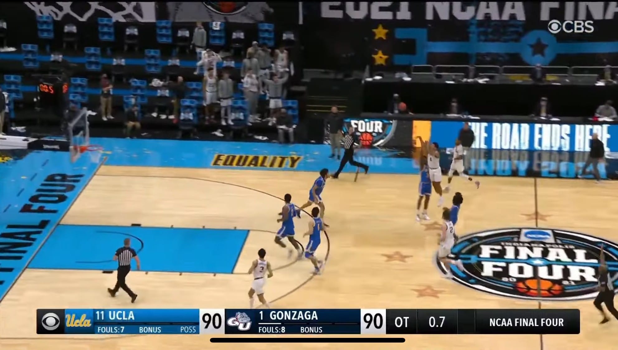 Gonzaga Beats UCLA on UNREAL Buzzer Beater (2021)