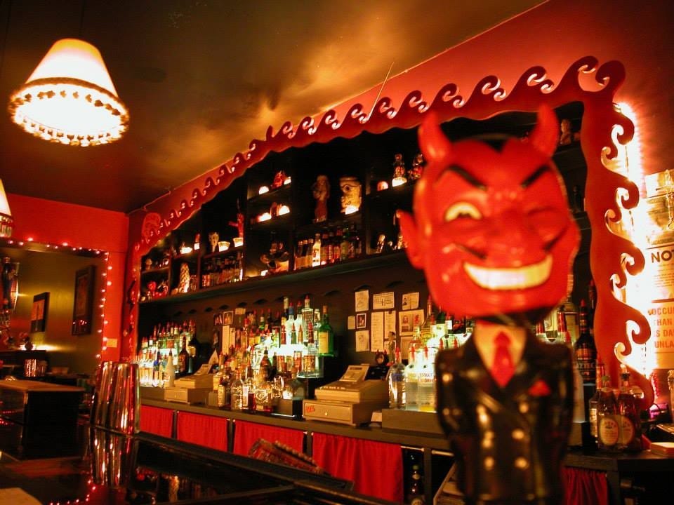 Lux Lounge