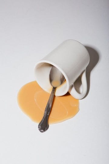 CM Finds Coffee Ceramic Cup Spill