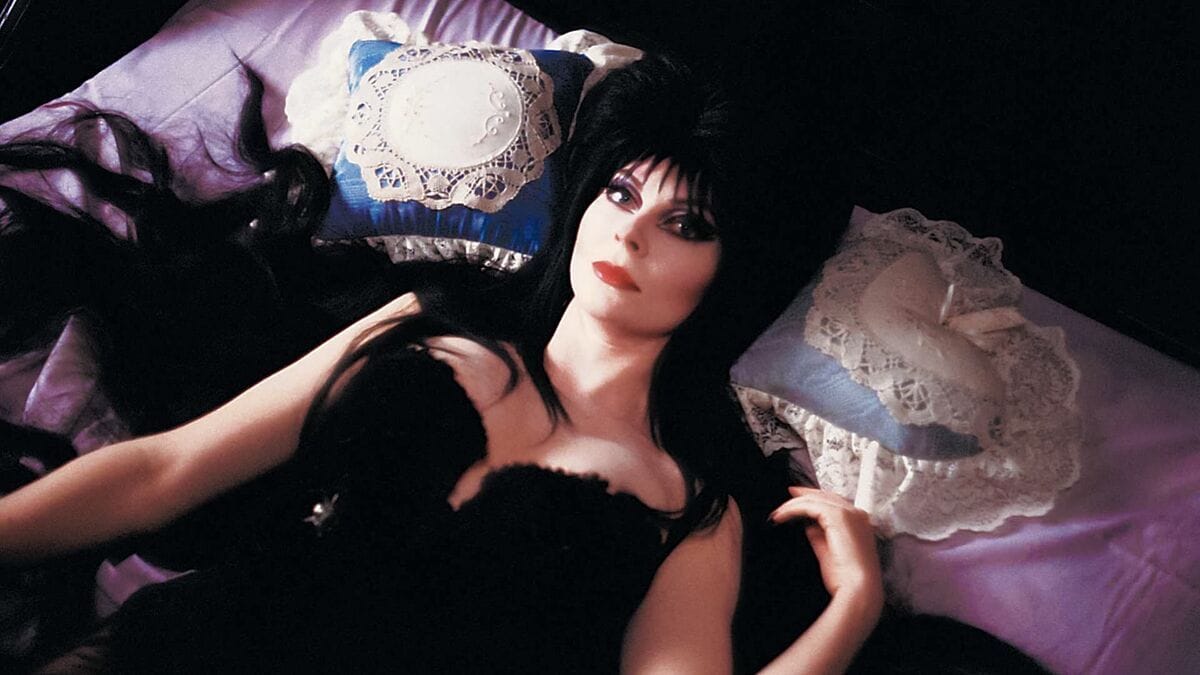 Elvira: Mistress of the Dark (1988)
