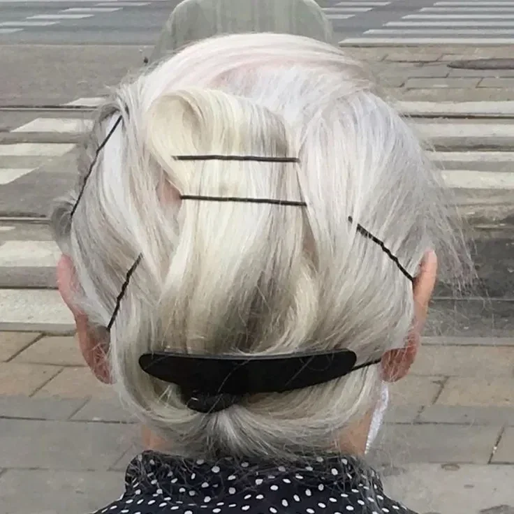 Pinning your hair like this