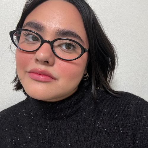 Karen Calderon McAvenia logo