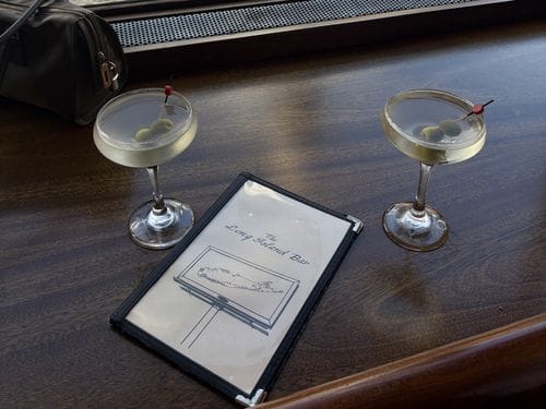 THE LONG ISLAND BAR