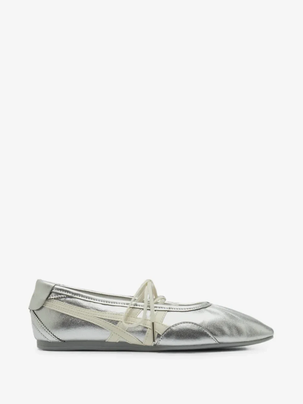 Another chic 15k+ steps approved shoe