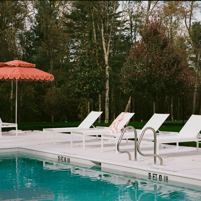Cabins by the lake w a luxe pool