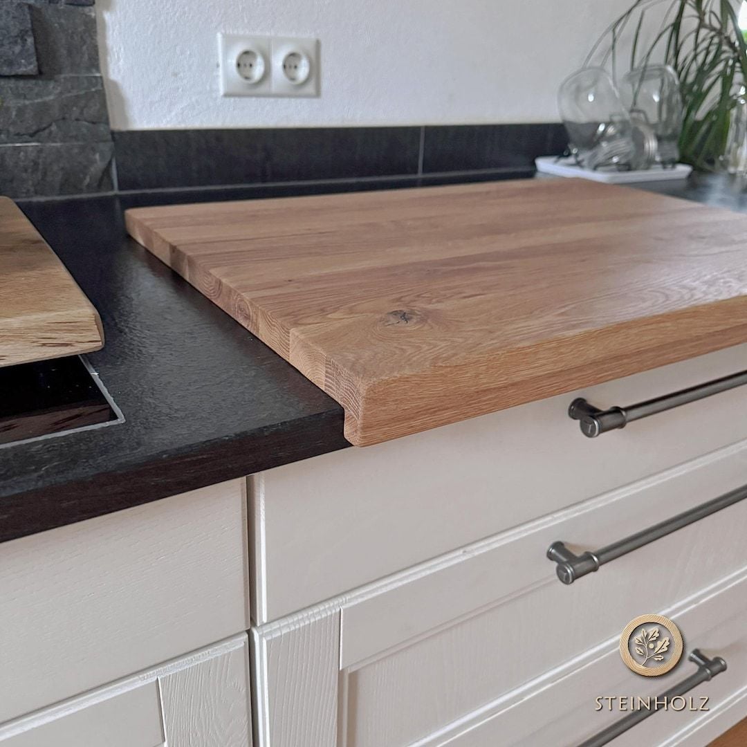Countertop cutting board with edge