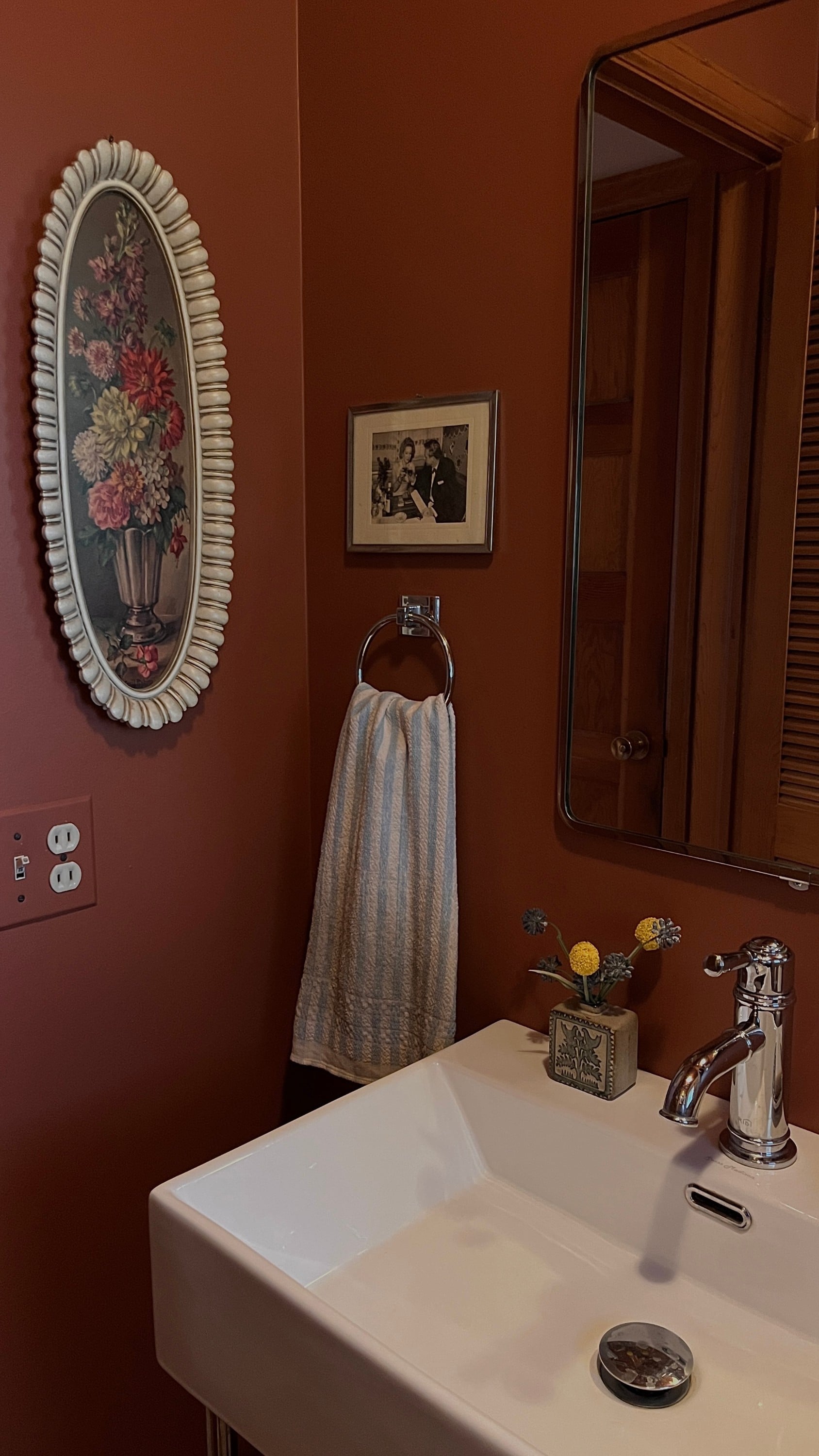 Aria Rounded Rectangle Bathroom Vanity Mirror