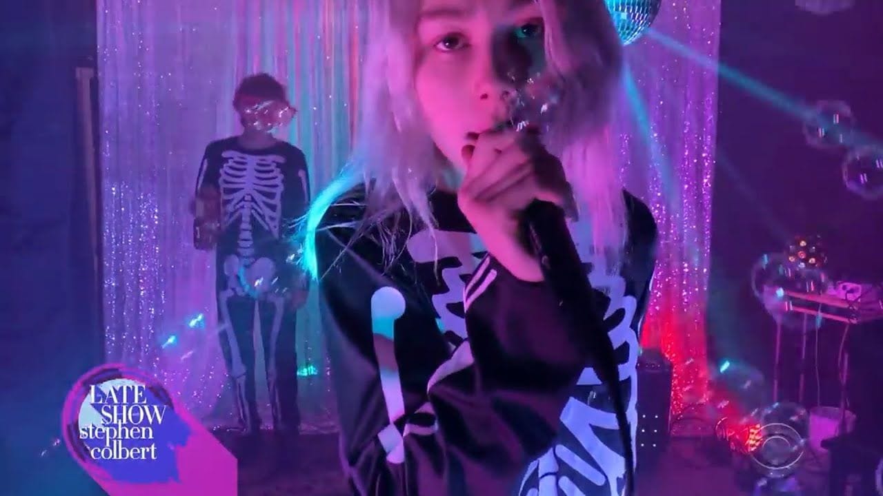 Phoebe Bridgers - "Kyoto" (Stephen Colbert Late Show)