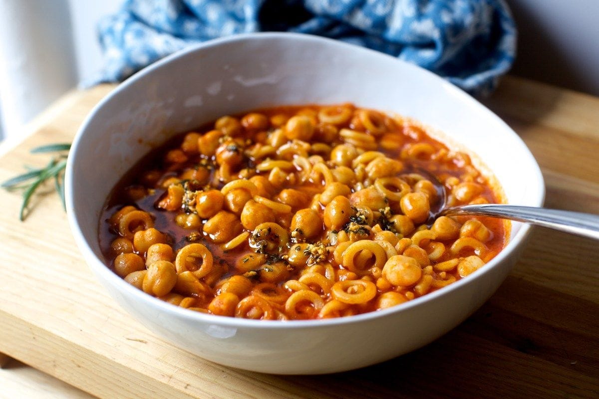 Quick Pasta and Chickpeas Recipe