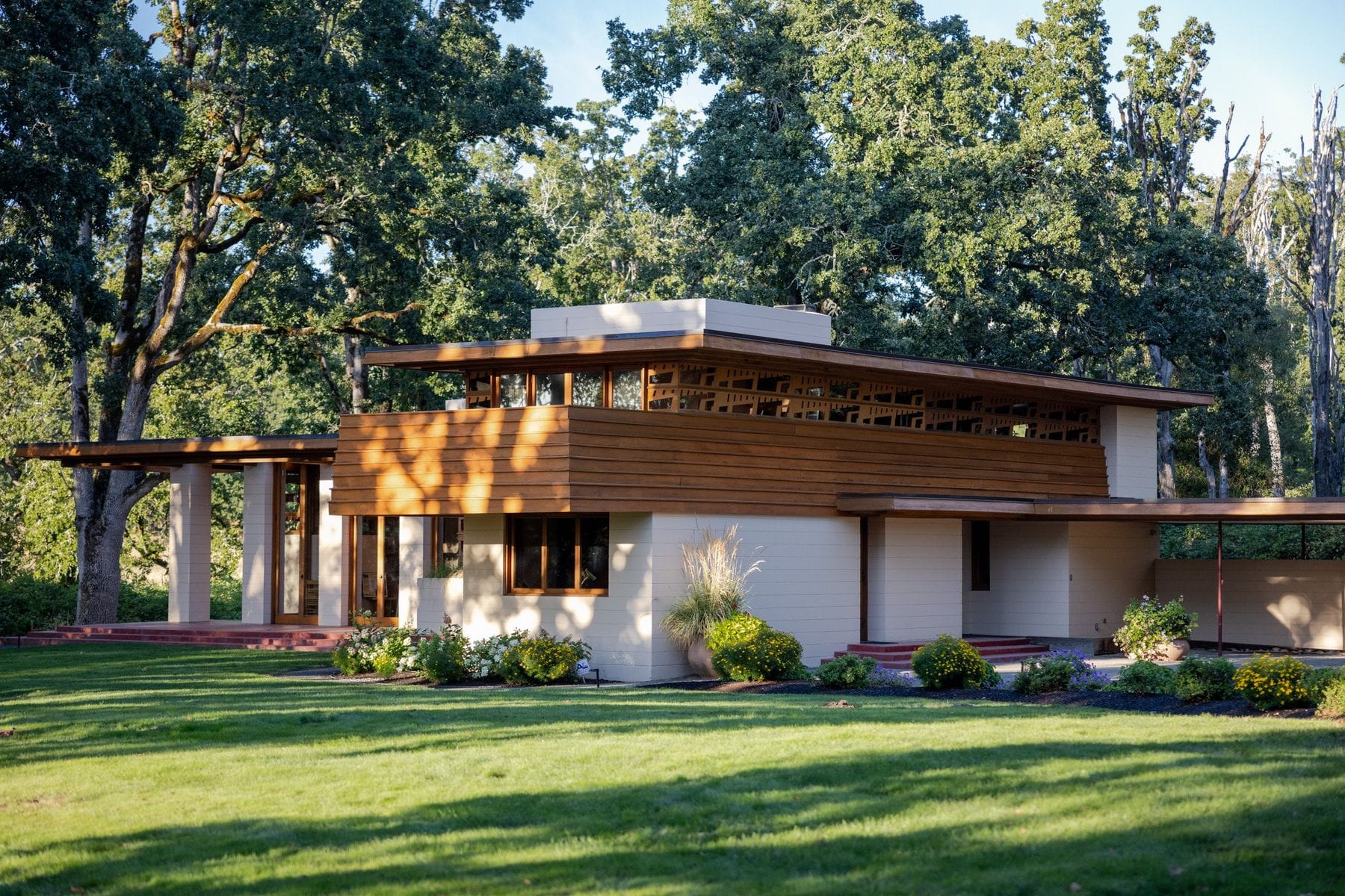 The Gordon House