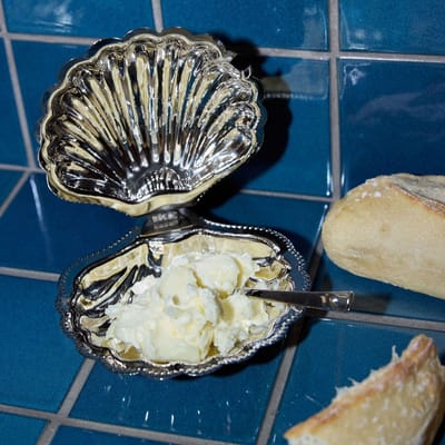 Fan Shell Lidded Bowl with Spoon