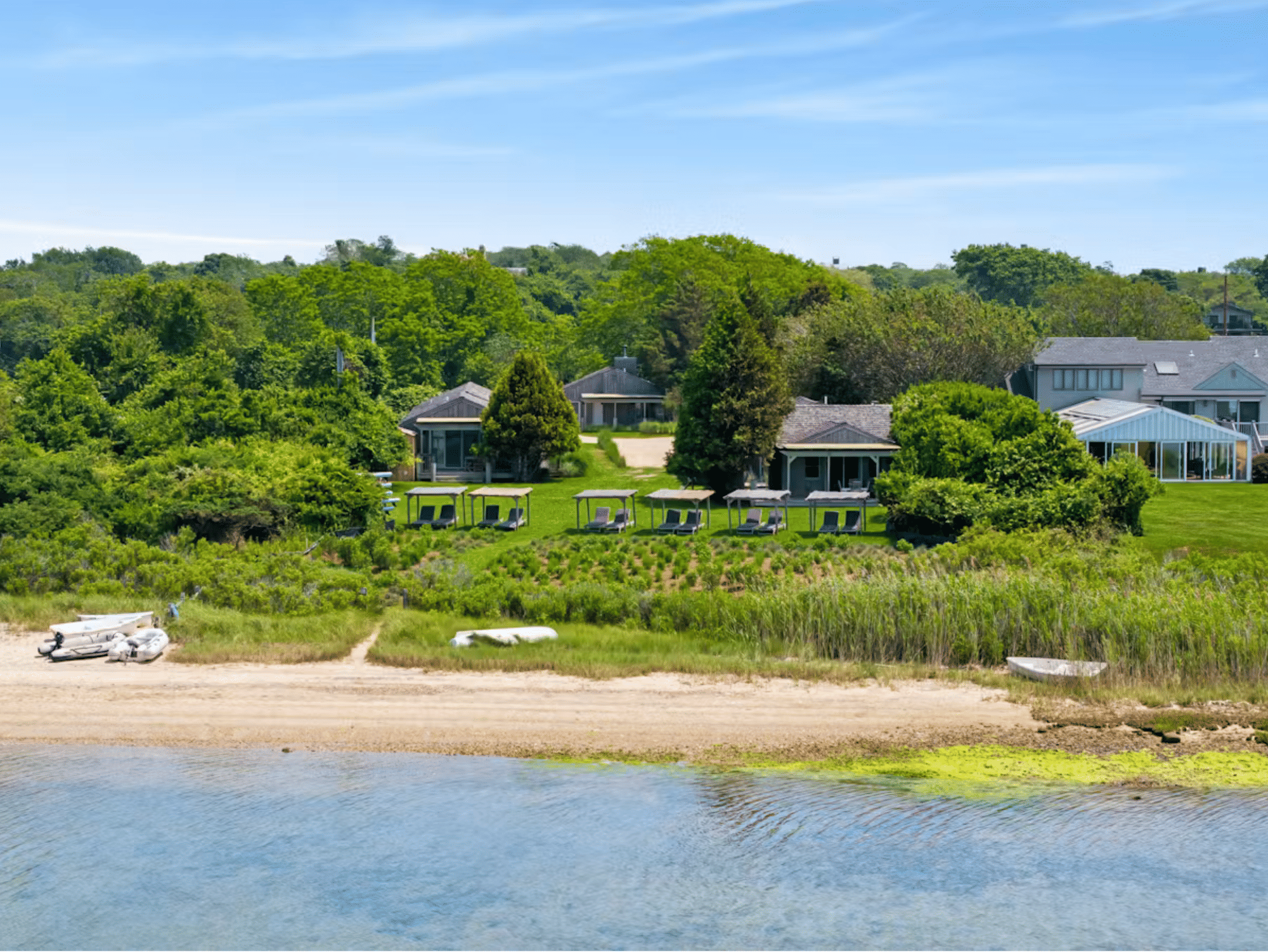 The Crow's Nest Hotel and Restaurant
