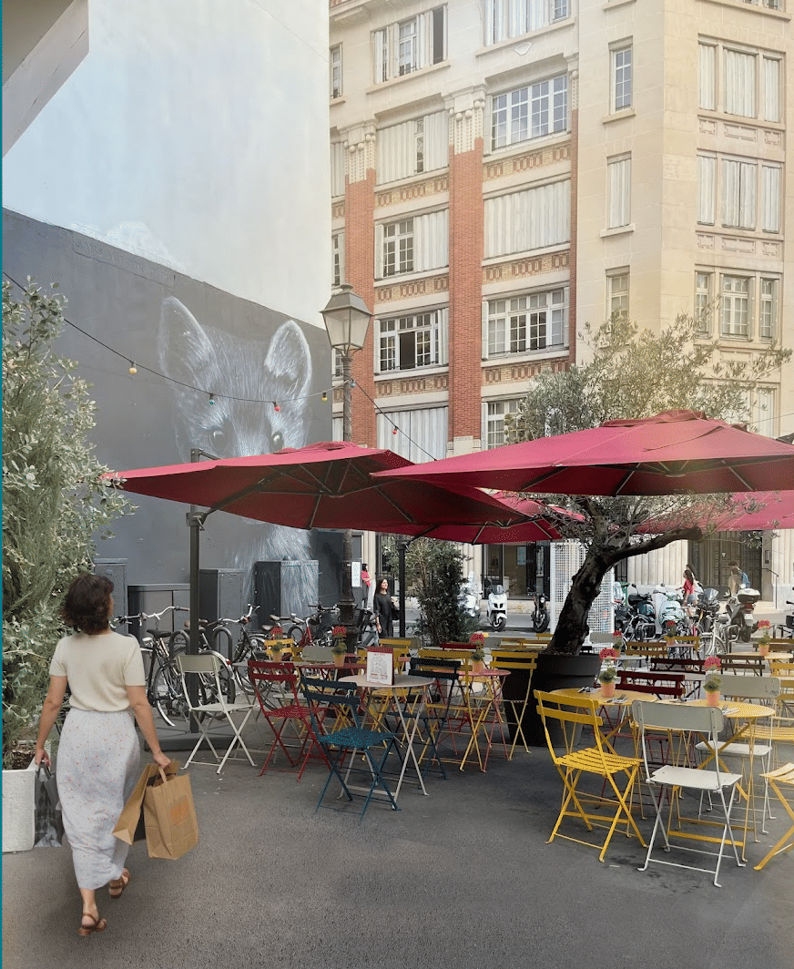 THE CAFE WHERE GALLIANO WAS CANCELED 