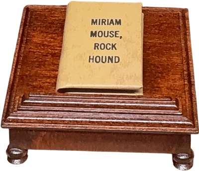 The Mouse Mansion by Karina Schaapman