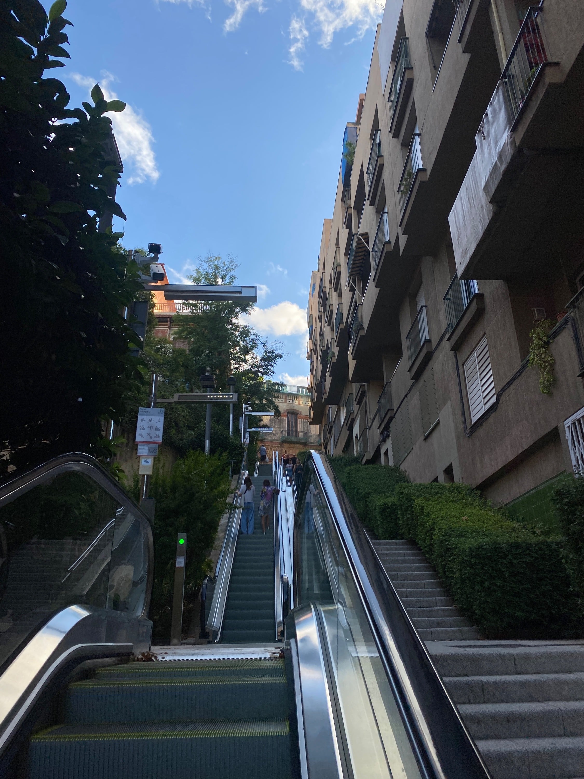 Outdoor escalators