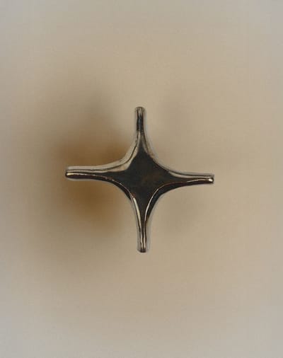 Nina Knob
