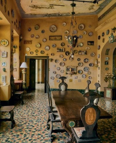 Plate Wall