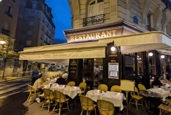 Le Square Trousseau