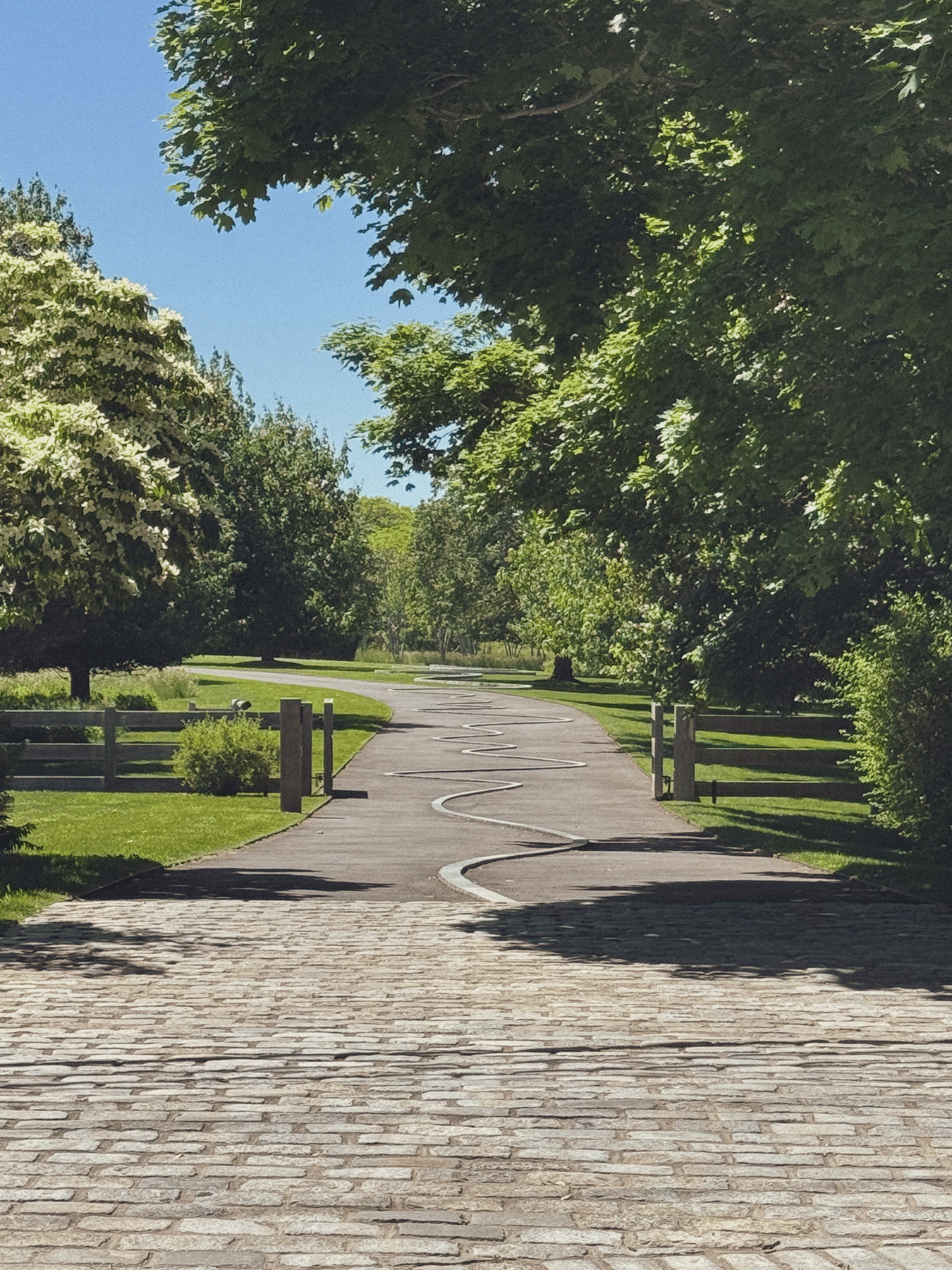 Andy Goldsworthy — Long Island Road Line — CANAVA