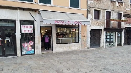 Pizza Al Volo