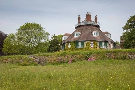 A Tour Of A La Ronde