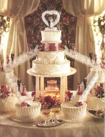 80s Vintage Cake with mini Fountain and stairs
