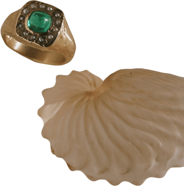 Fine Helm Ring