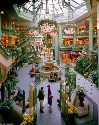 First Floor: Fashion