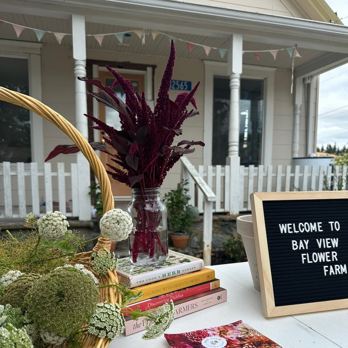 Bay View Flower Farm: Airbnb Design Inspiration