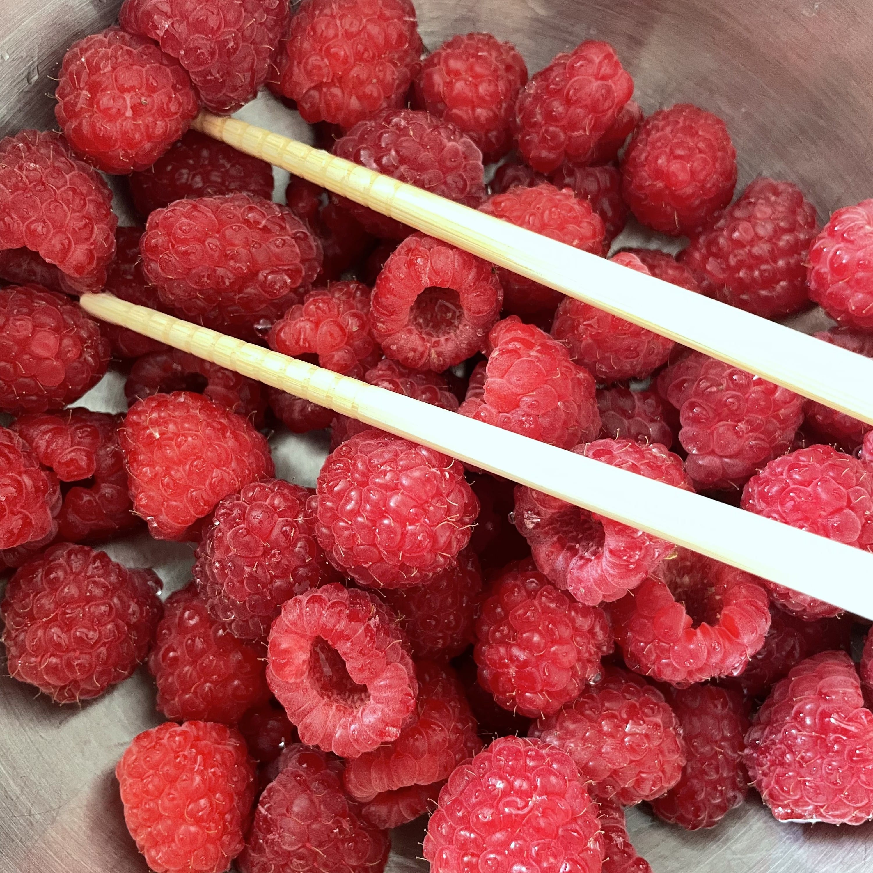 Bowl of raspberries