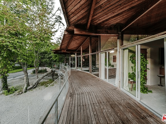 630 Hightree Rd, Santa Monica