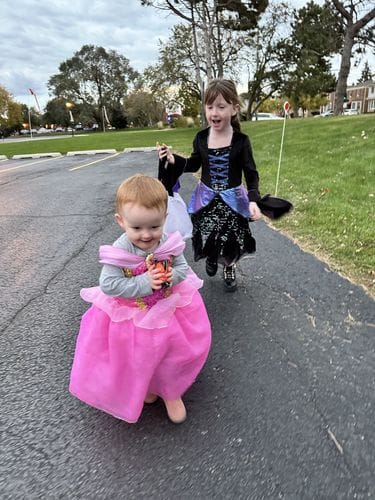 Taking a trick or treat video