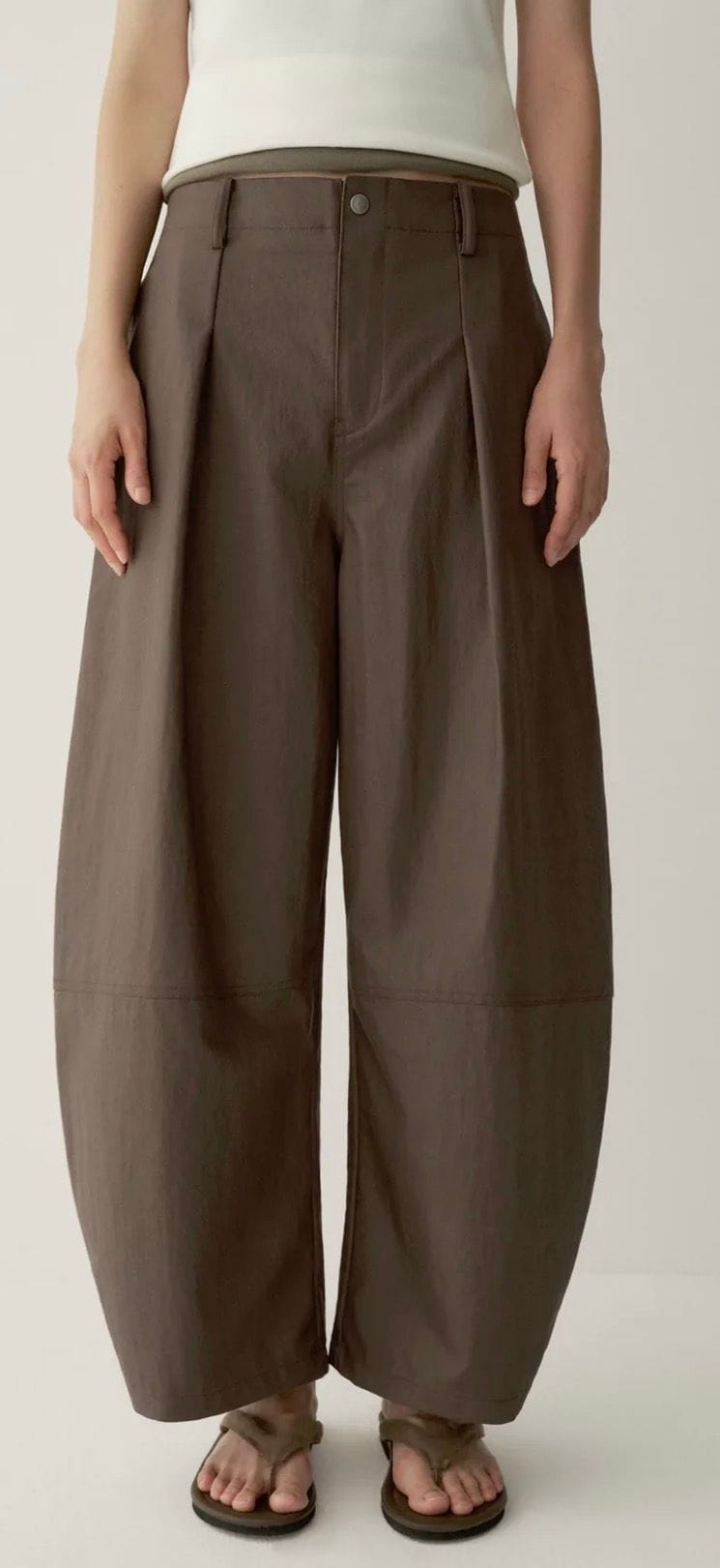 Coated Cropped Pants