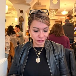 Jen M