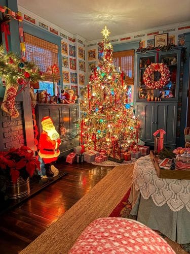 Gaudy 90s Christmas