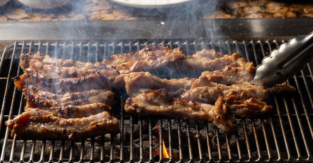 One of LA’s Longest-Running Korean Barbecue Houses Still Uses Old-School Charcoal Grills