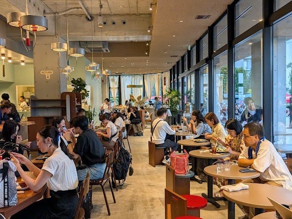 🍴 Meiji Park Market