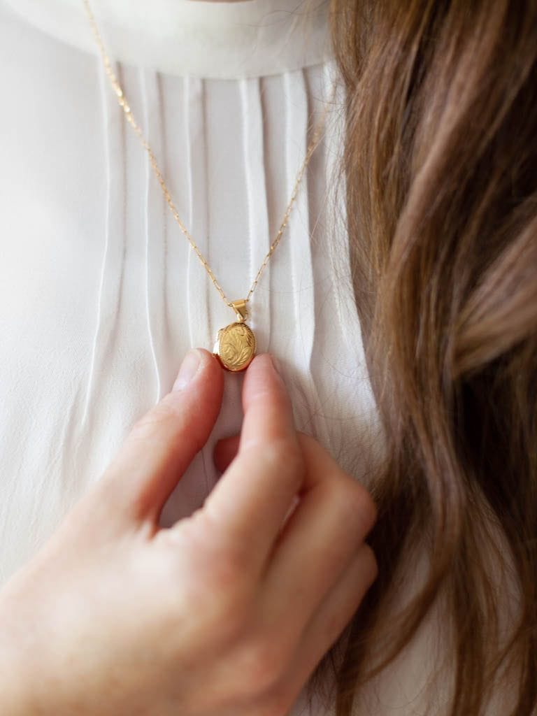 Anne Locket