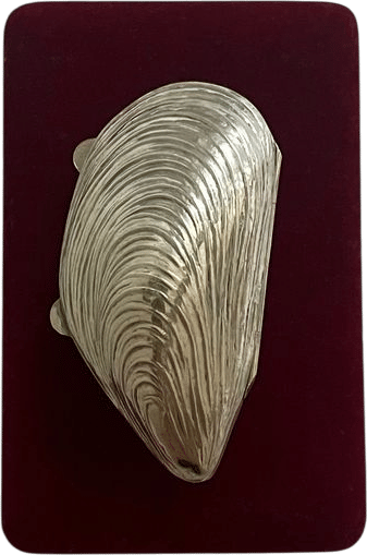 Vintage Italian Sterling Silver Mussel Pill Box