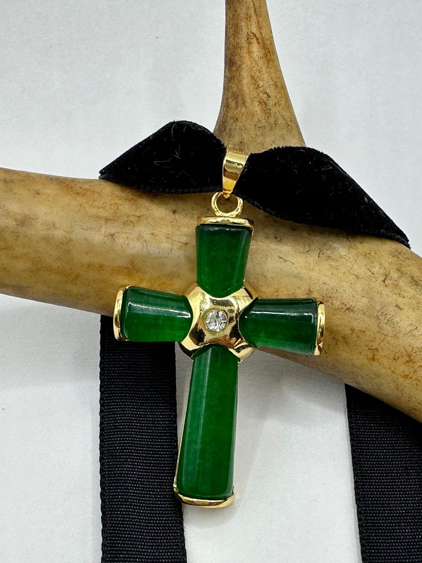 Vintage Green Jade Cross Choker Necklace